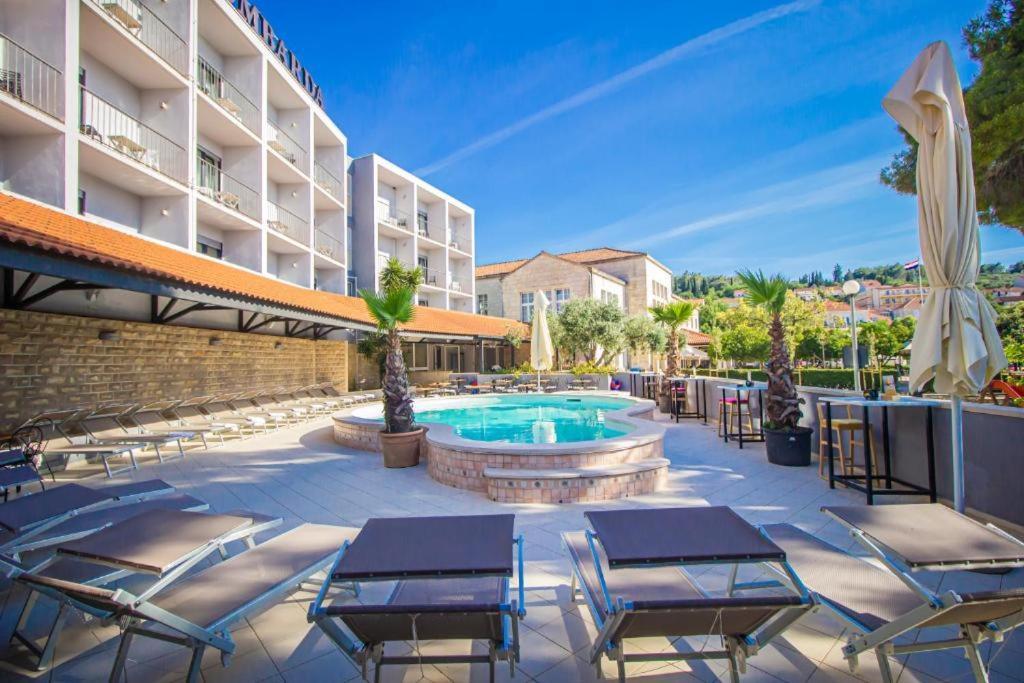 Hotel לומבארדה מראה חיצוני תמונה