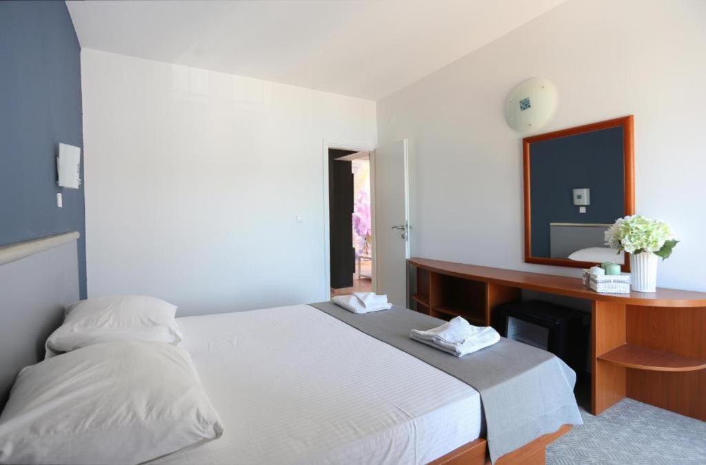 Hotel לומבארדה מראה חיצוני תמונה