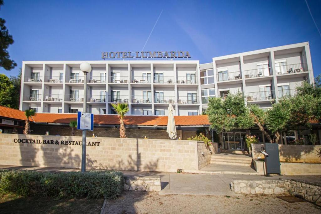 Hotel לומבארדה מראה חיצוני תמונה
