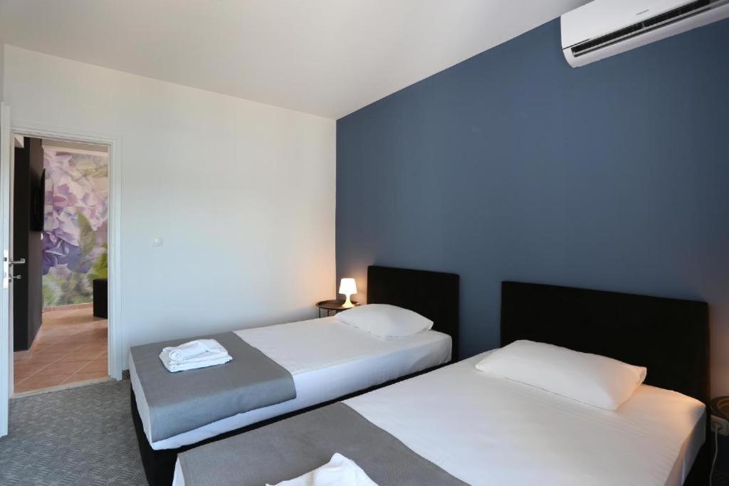 Hotel לומבארדה מראה חיצוני תמונה