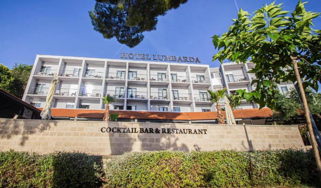 Hotel לומבארדה מראה חיצוני תמונה